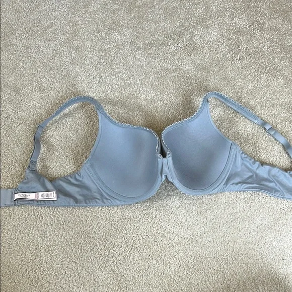 Victoria's Secret Gray Body by Victoria Perfect Shape 36C Underwire Support - Picture 4 of 4
